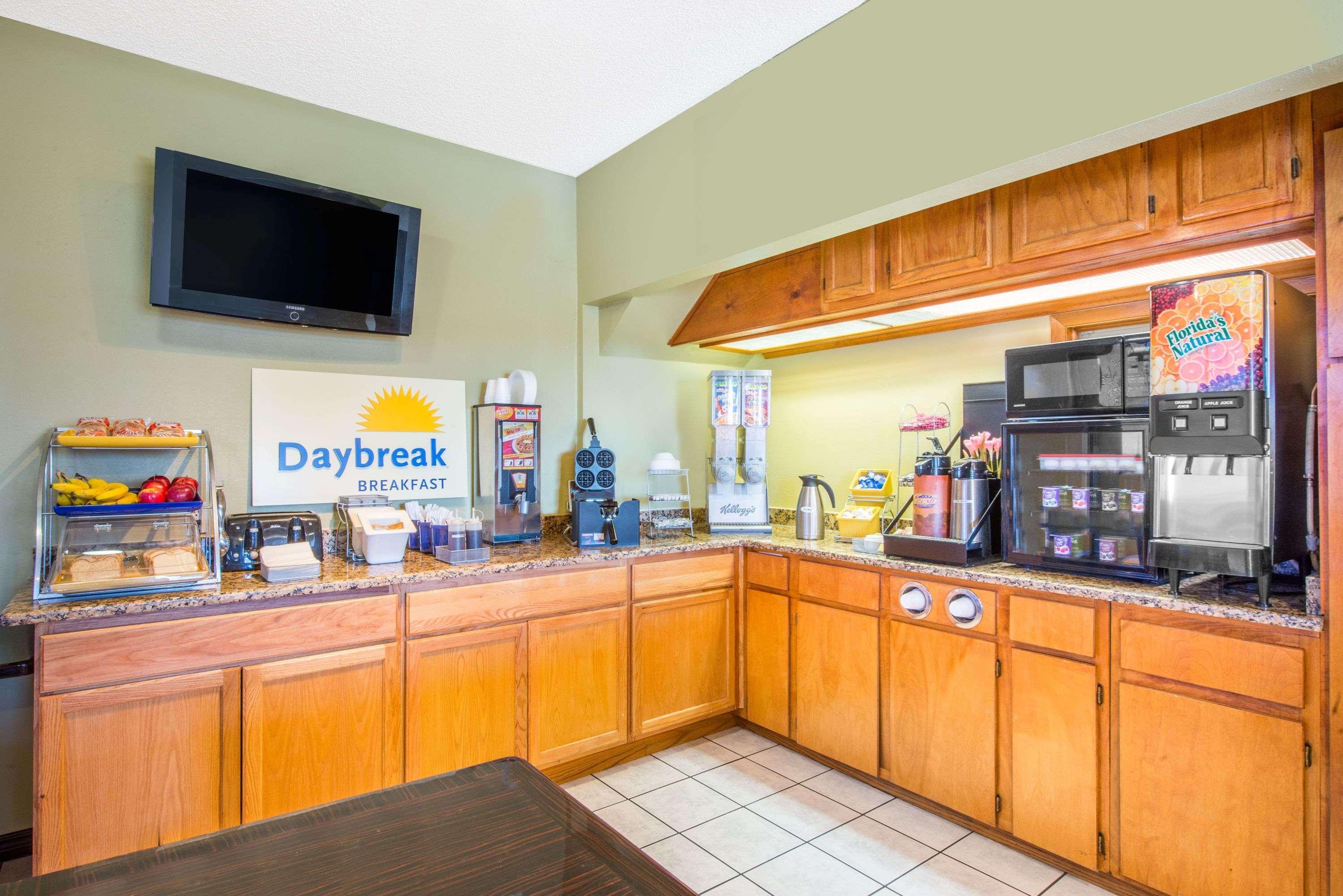 Days Inn By Wyndham Alamogordo White Sands Экстерьер фото