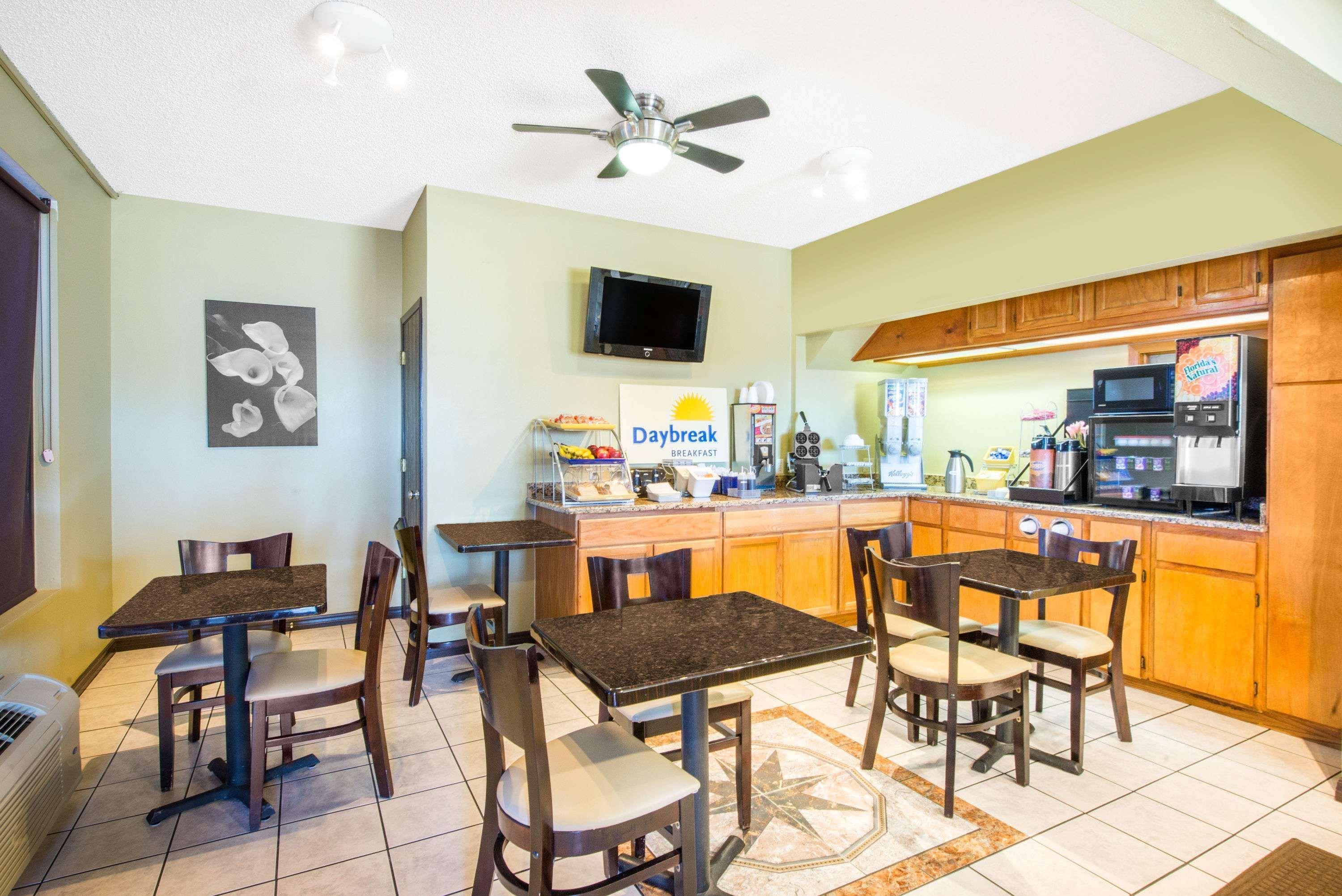 Days Inn By Wyndham Alamogordo White Sands Экстерьер фото